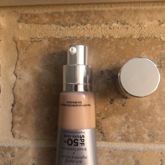 it Cosmetics Your Skin But Better cc+ - Picture 3 of 5